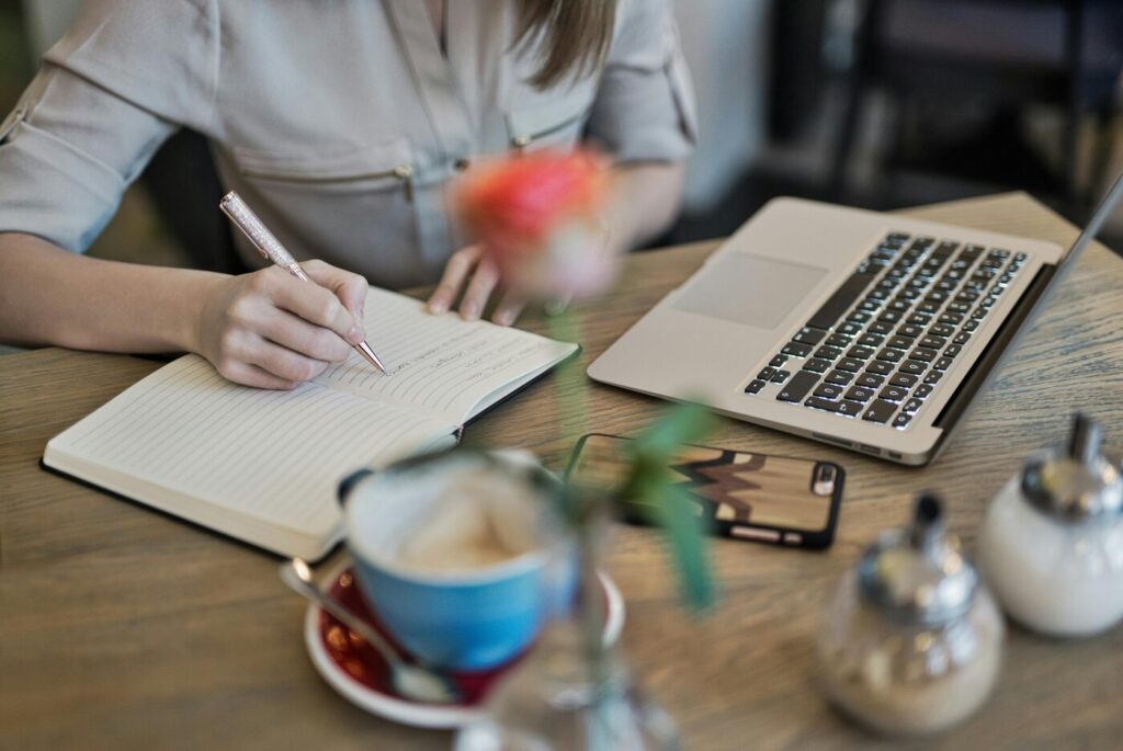 Agency vs. In-House Content Marketing: Making the Right Choice